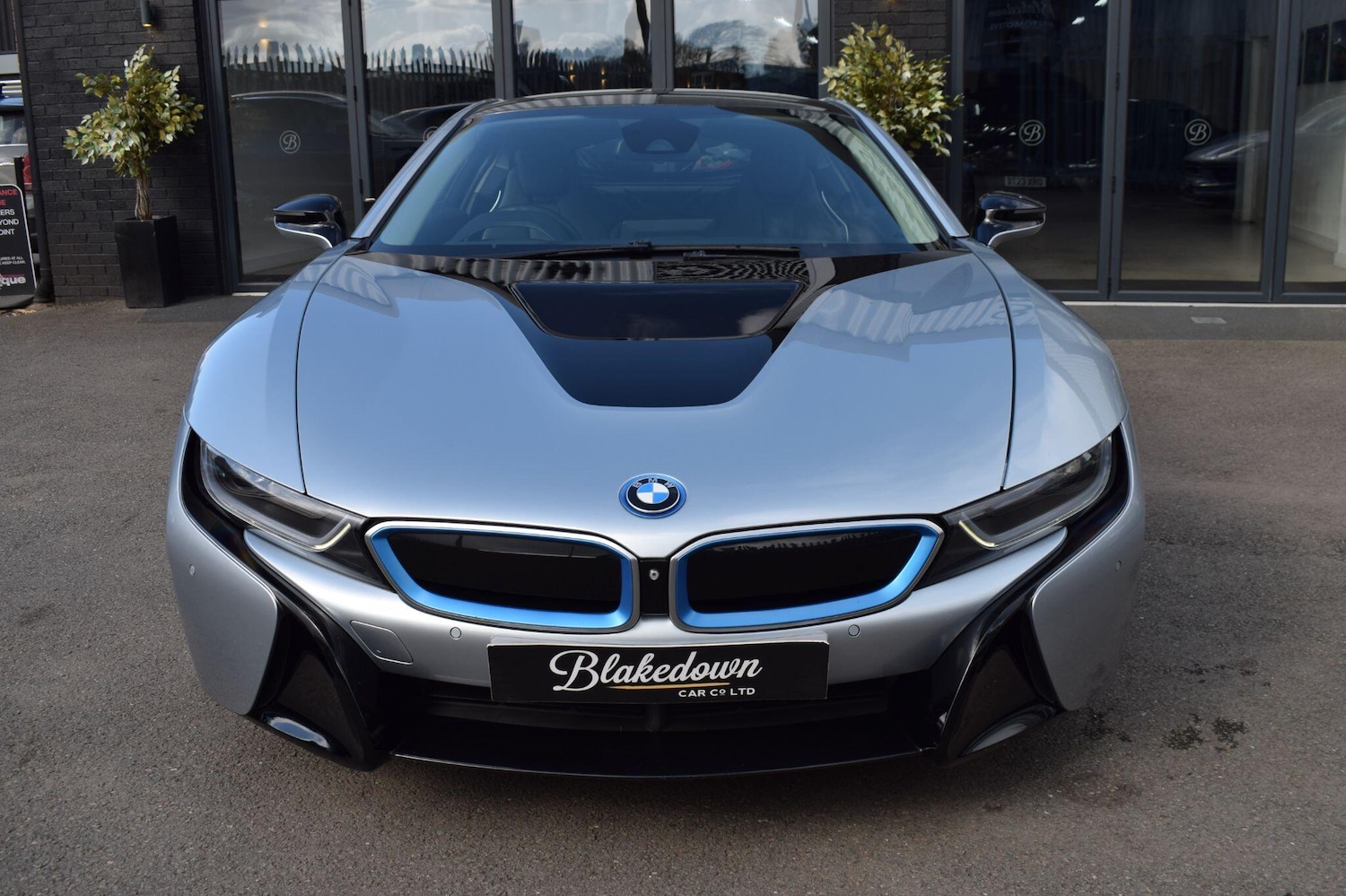 Used BMW i8 2014 for sale - 77839030: Photo 2