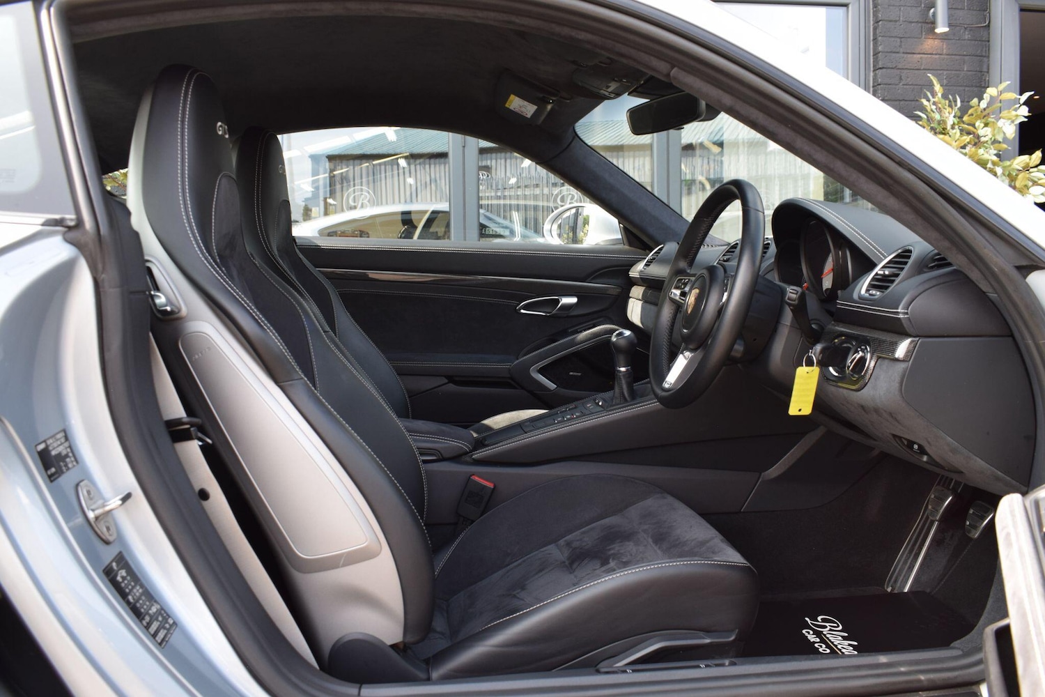 Used Porsche Cayman 2020 for sale - 77155935: Photo 10