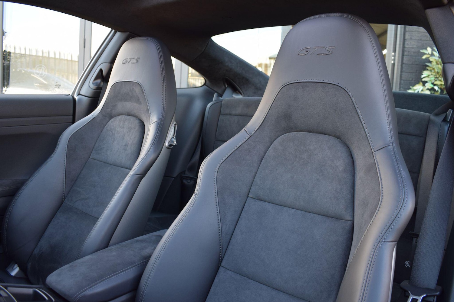 Used Porsche 911 2017 for sale - 76136249: Photo 12