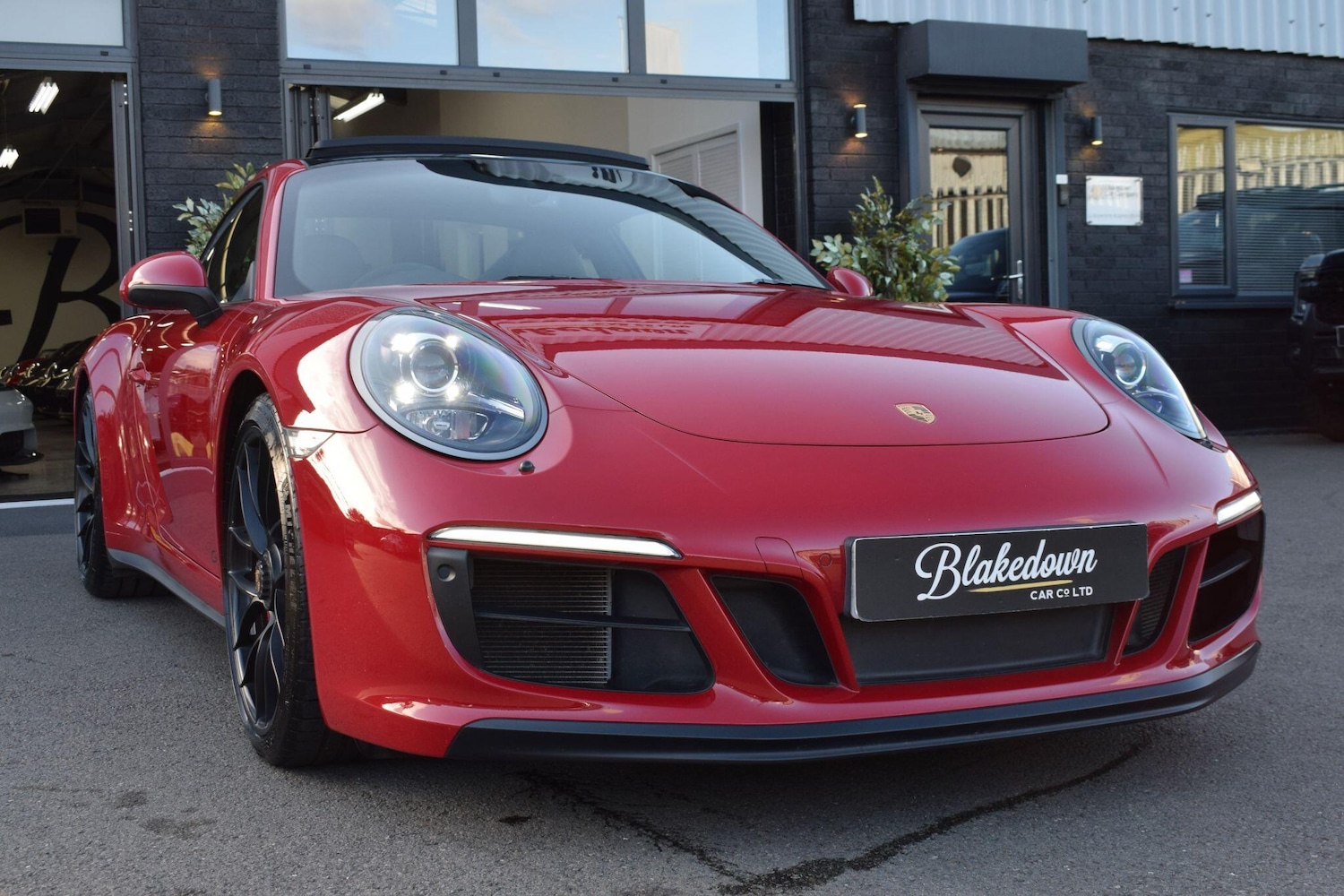 Used Porsche 911 2017 for sale - 76136249: Photo 44