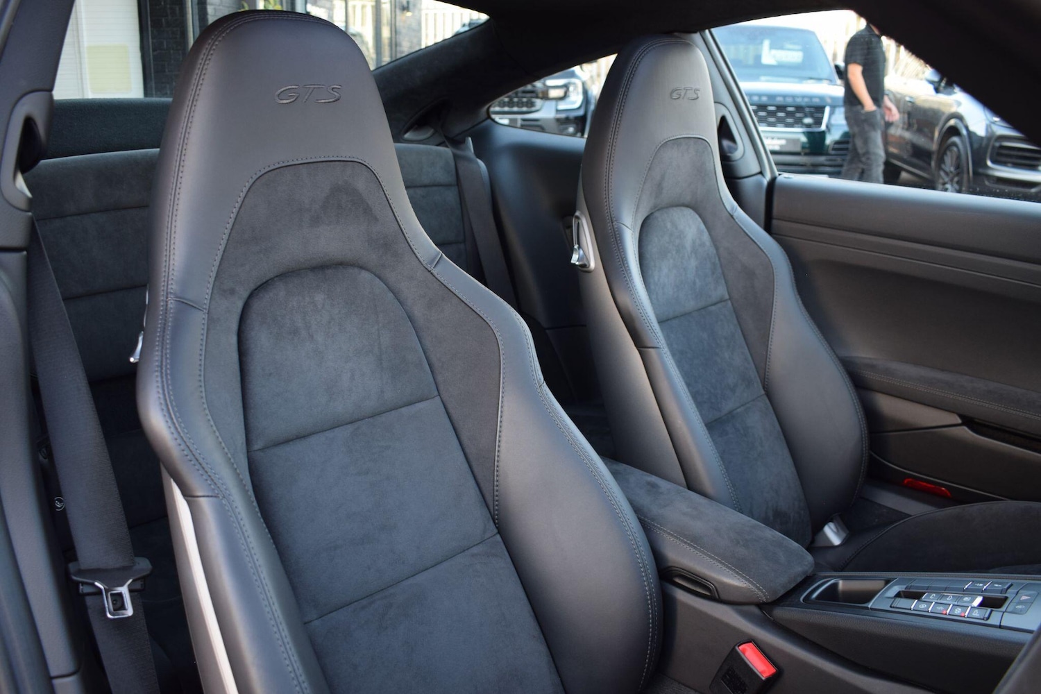 Used Porsche 911 2017 for sale - 76136249: Photo 7