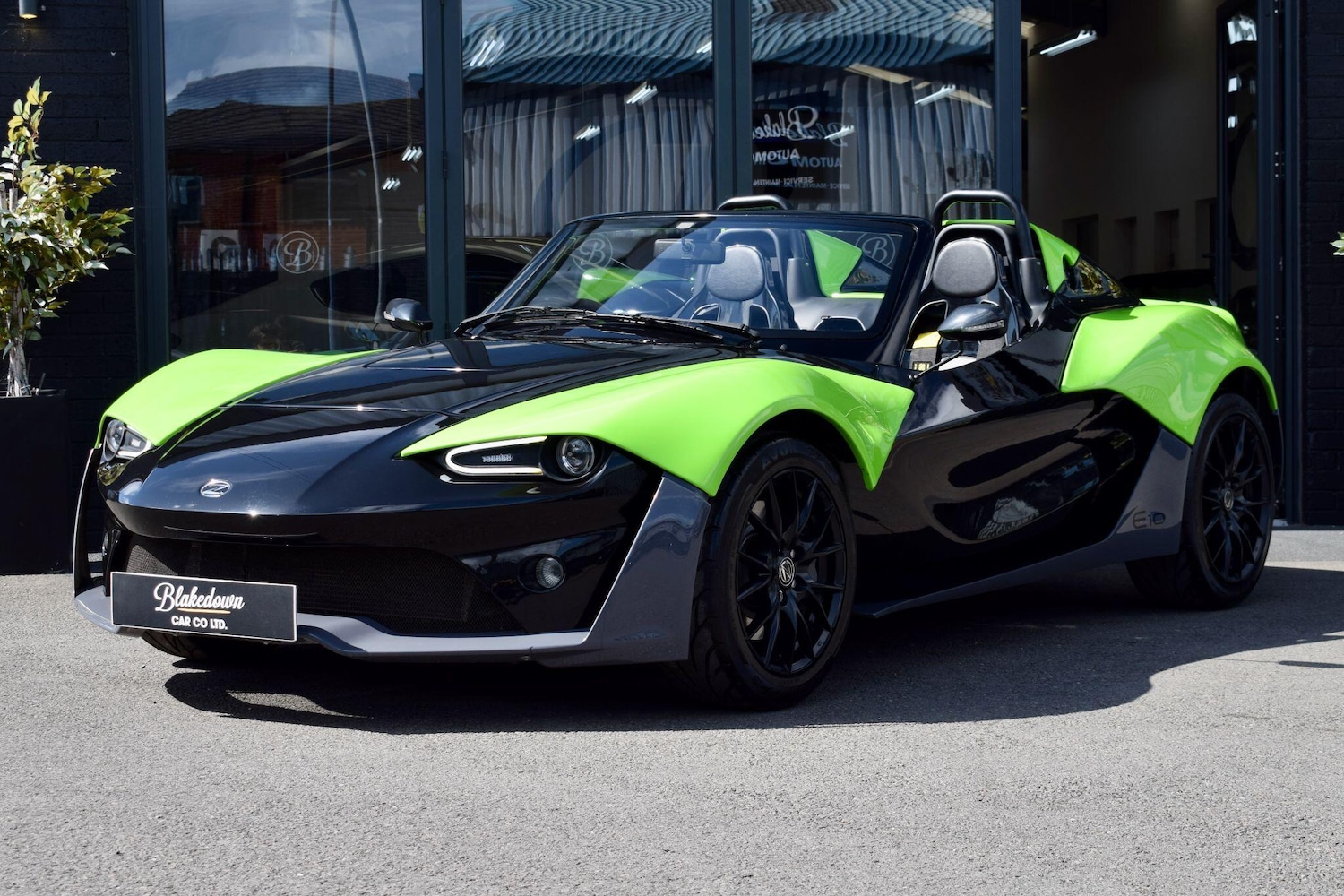 Used Zenos E10 2015 for sale - 78204979: Photo 1