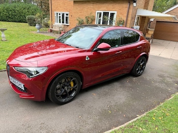 Used Alfa Romeo Stelvio 2020 for sale - 76423208: Photo