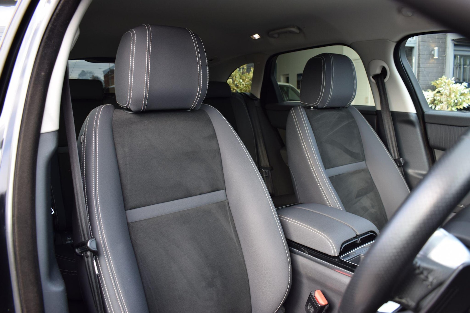 Used Land Rover Range Rover Velar 2018 for sale - 77704979: Photo 11