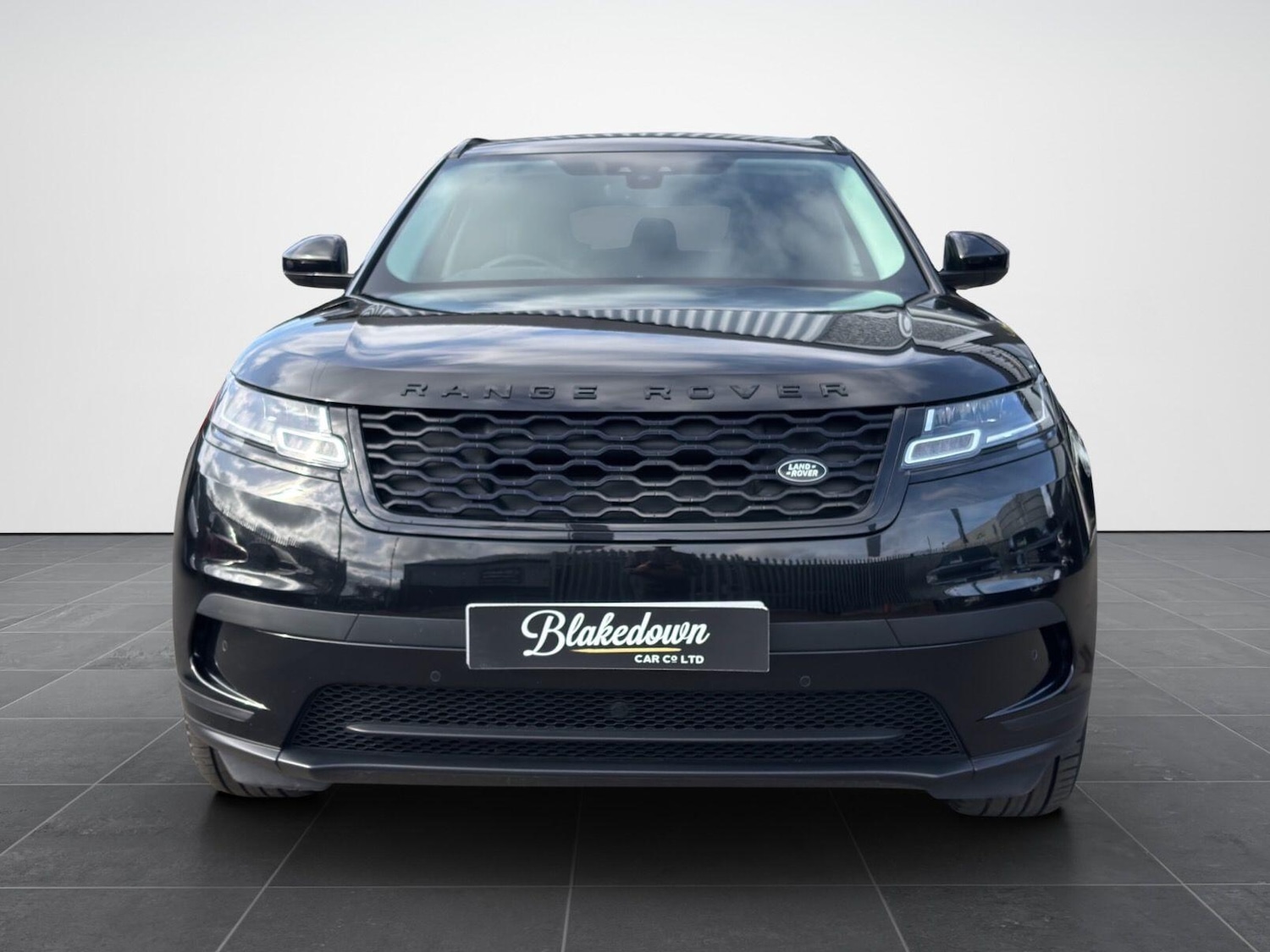 Used Land Rover Range Rover Velar 2018 for sale - 77704979: Photo 2