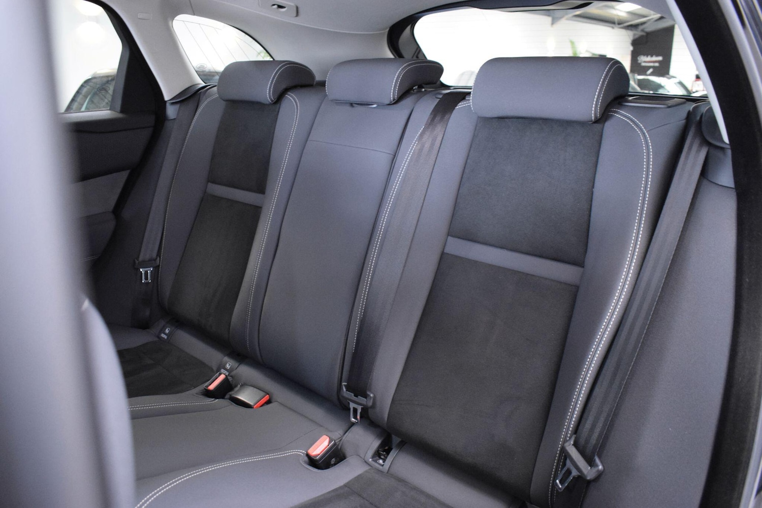 Used Land Rover Range Rover Velar 2018 for sale - 77704979: Photo 23