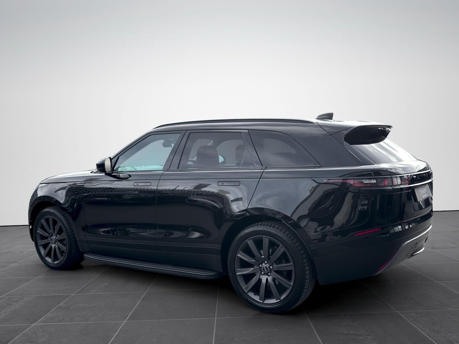 Used Land Rover Range Rover Velar 2018 for sale - 77704979: Photo 5