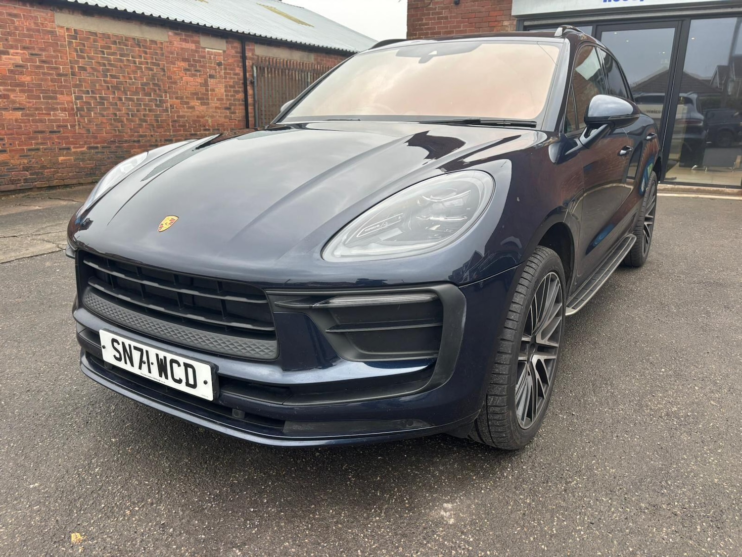 Used Porsche Macan for sale - 77537443: Photo 2