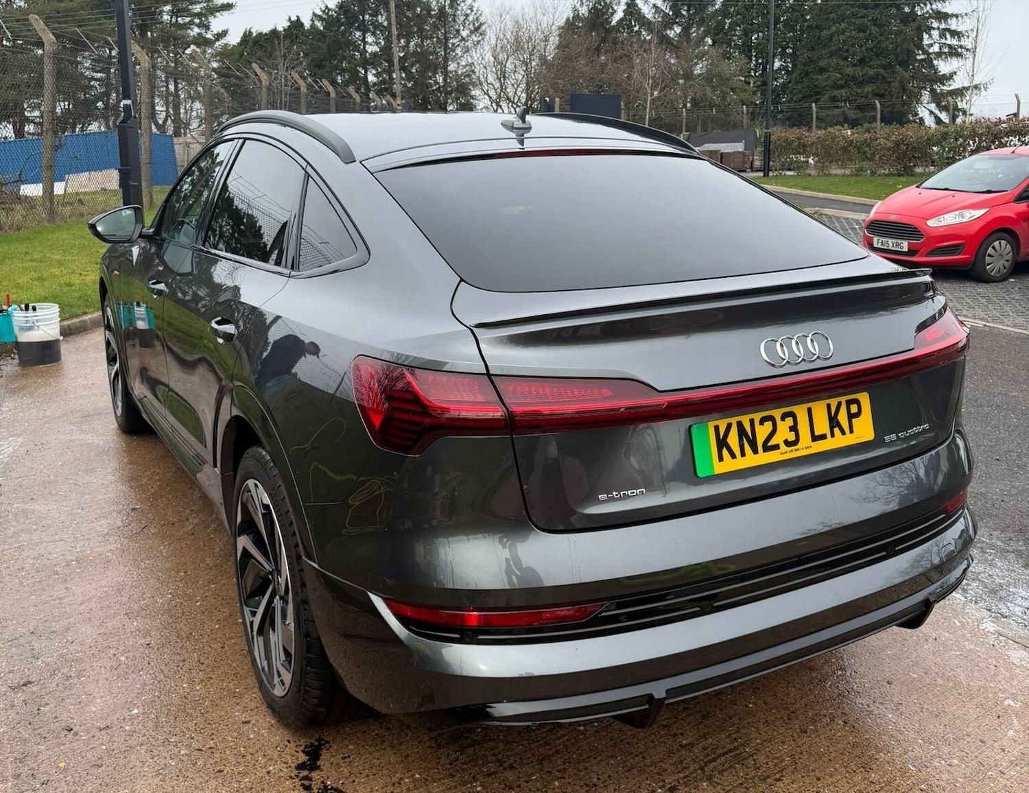 Used Audi e-tron 2023 for sale - 77633778: Photo 2