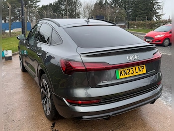 Used Audi e-tron 2023 for sale - 77633778: Photo