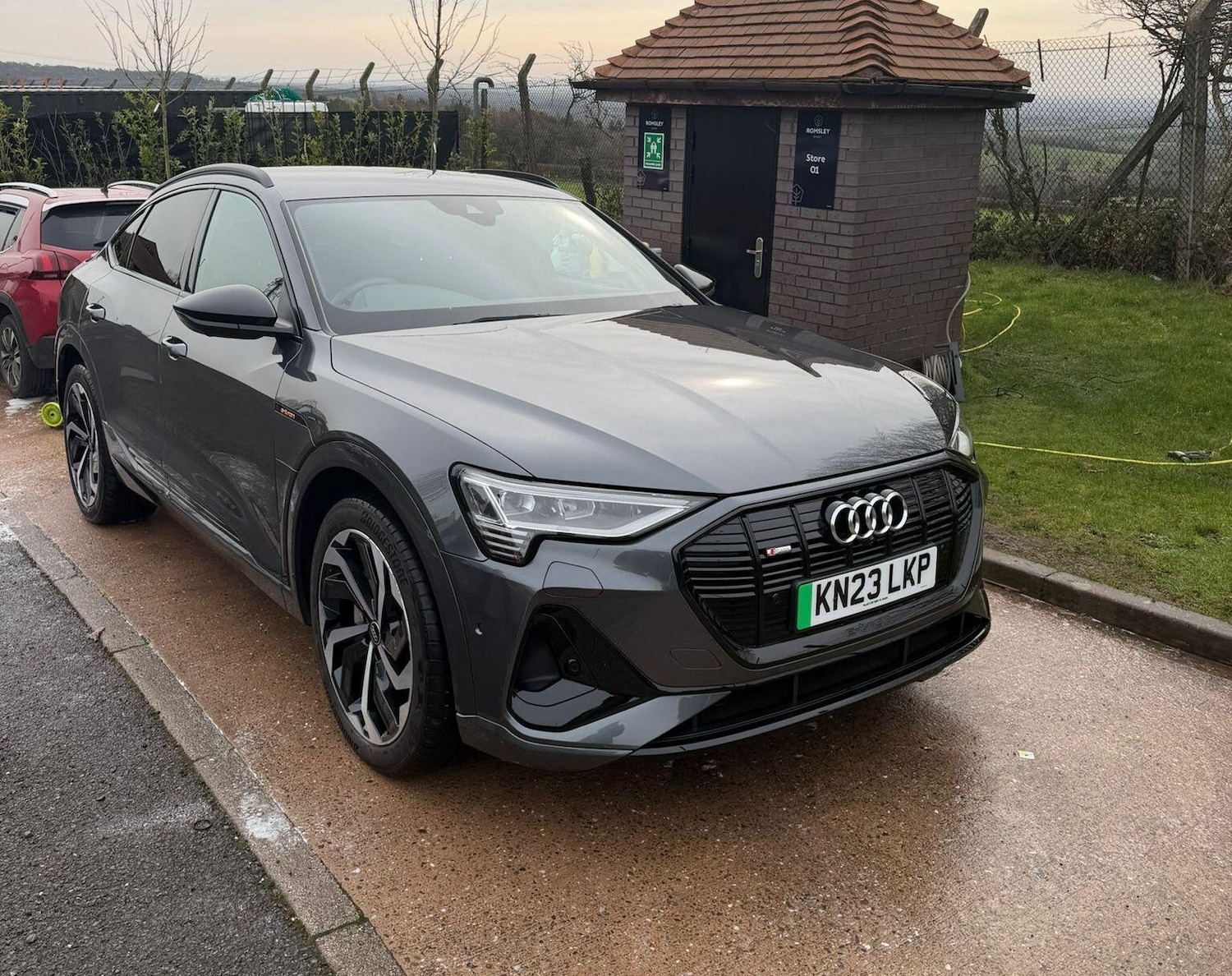 Used Audi e-tron 2023 for sale - 77633778: Photo 3