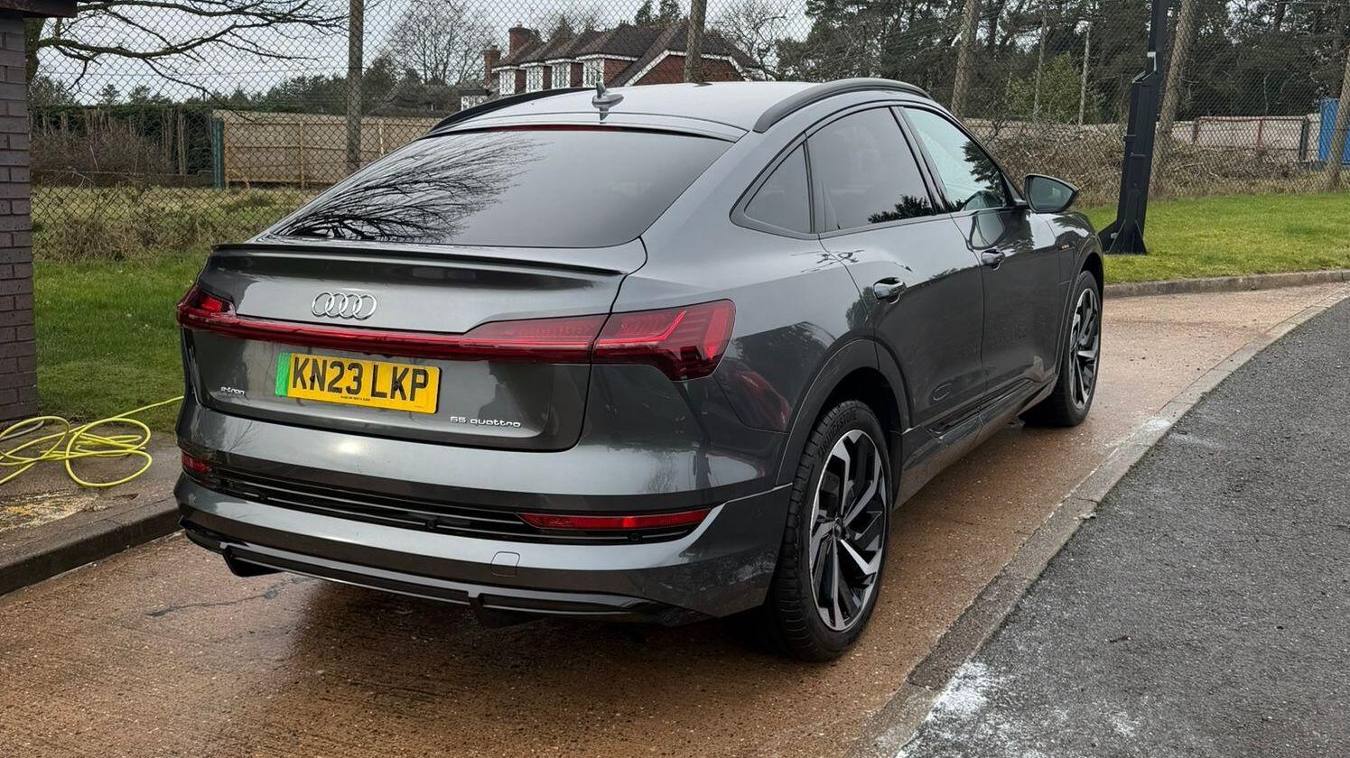 Used Audi e-tron 2023 for sale - 77633778: Photo 4