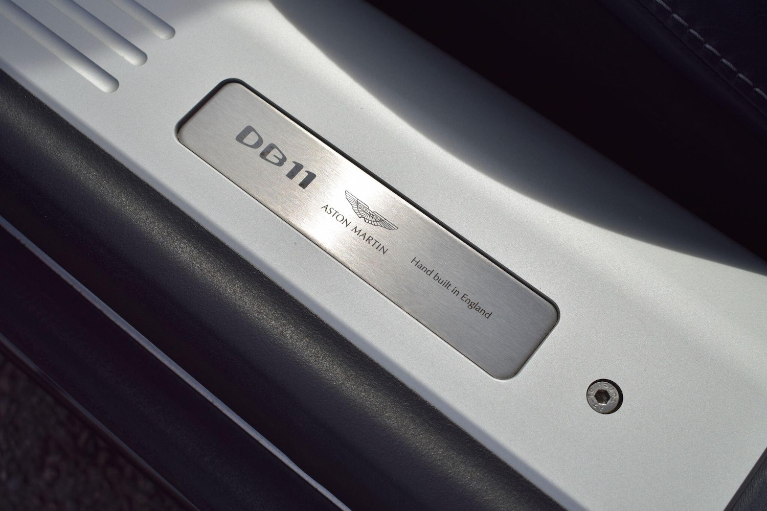 Used Aston Martin DB11 2018 for sale - 77977752: Photo 16