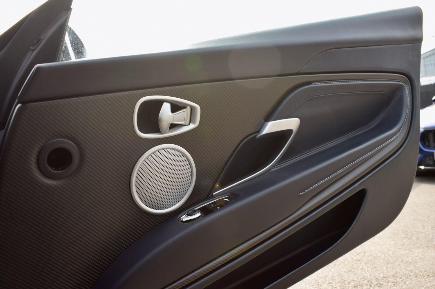 Used Aston Martin DB11 2018 for sale - 77977752: Photo 19