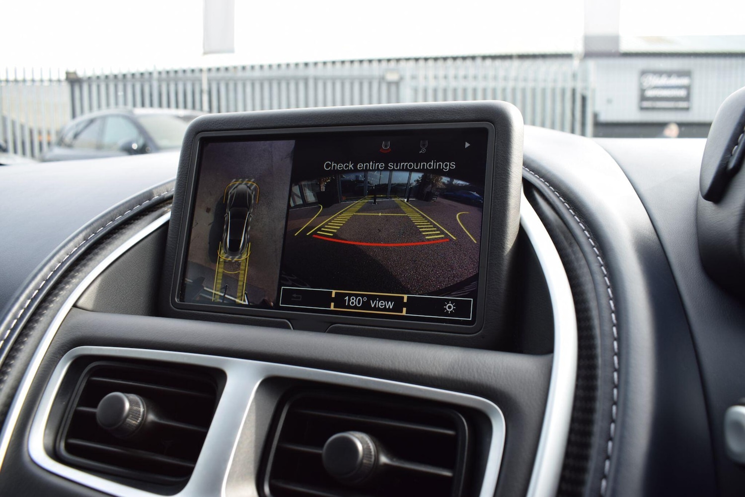 Used Aston Martin DB11 2018 for sale - 77977752: Photo 22