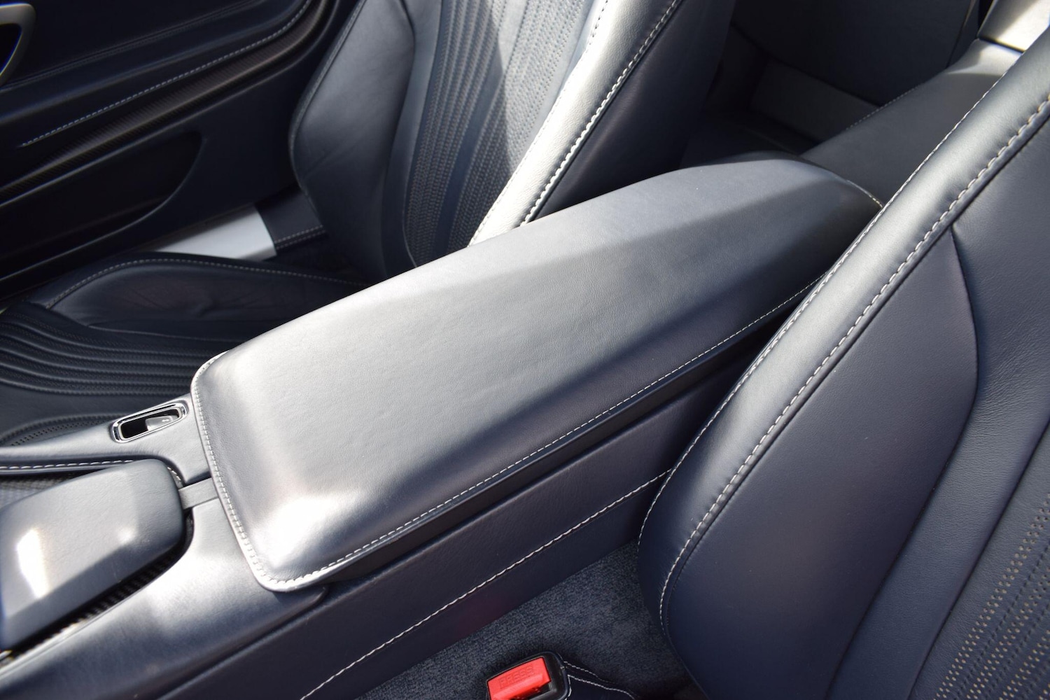 Used Aston Martin DB11 2018 for sale - 77977752: Photo 23