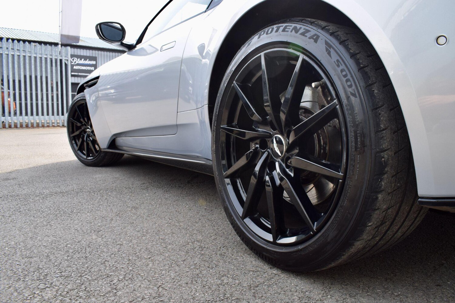 Used Aston Martin DB11 2018 for sale - 77977752: Photo 36