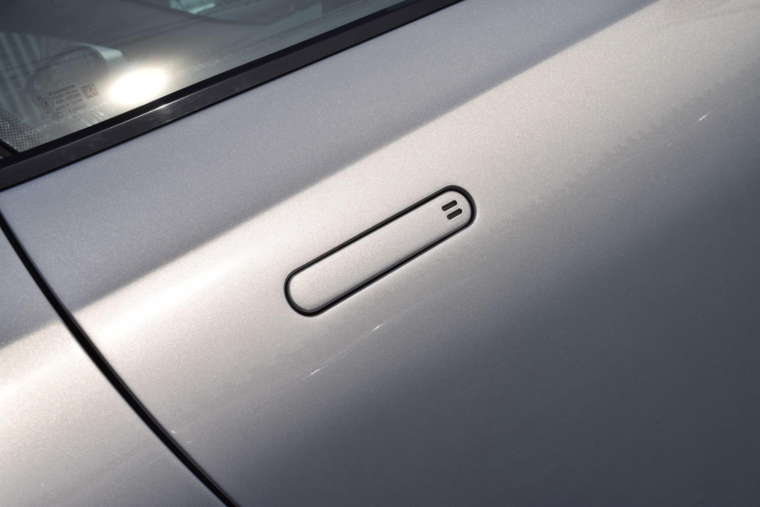 Used Aston Martin DB11 2018 for sale - 77977752: Photo 42