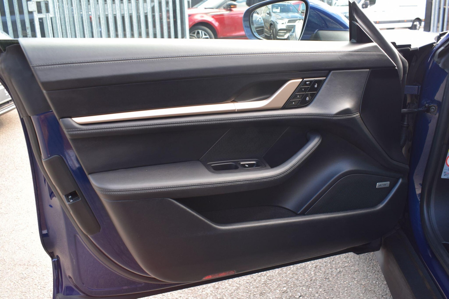 Used Porsche Taycan 2020 for sale - 76612773: Photo 11