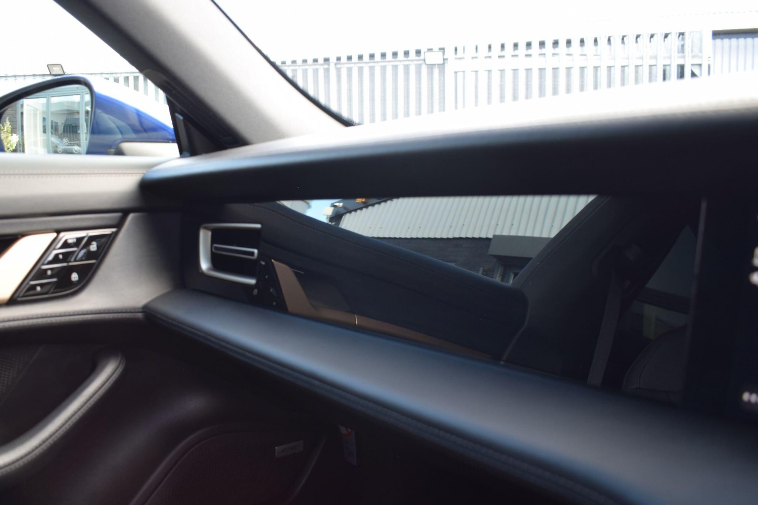 Used Porsche Taycan 2020 for sale - 76612773: Photo 14