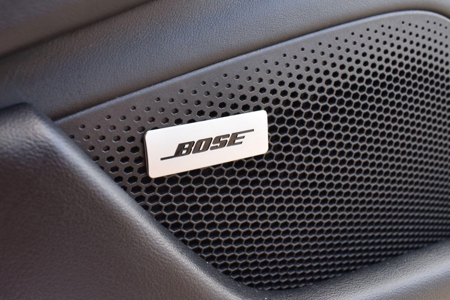 Used Porsche Taycan 2020 for sale - 76612773: Photo 15