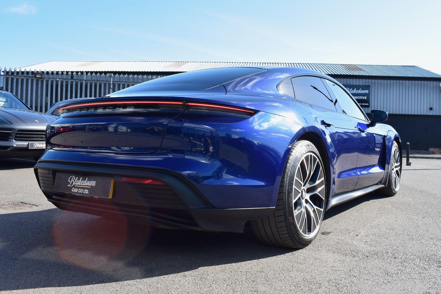 Used Porsche Taycan 2020 for sale - 76612773: Photo 4