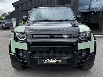 Used Land Rover Defender 2023 for sale - 78810125: Photo