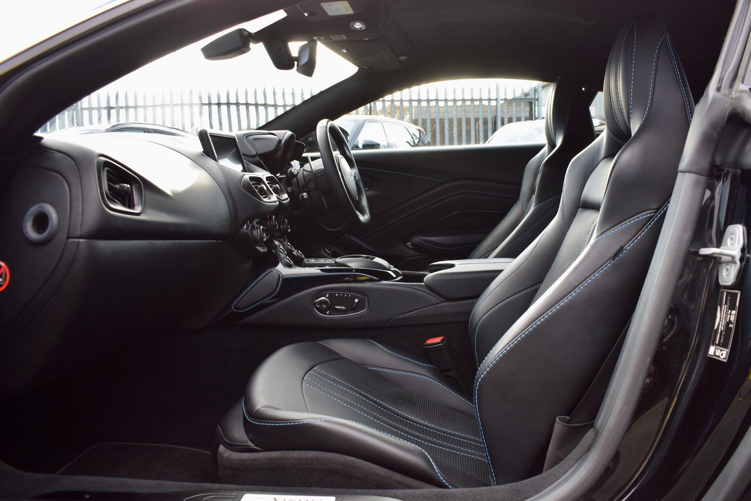 Used Aston Martin Vantage 2020 for sale - 77131148: Photo 9