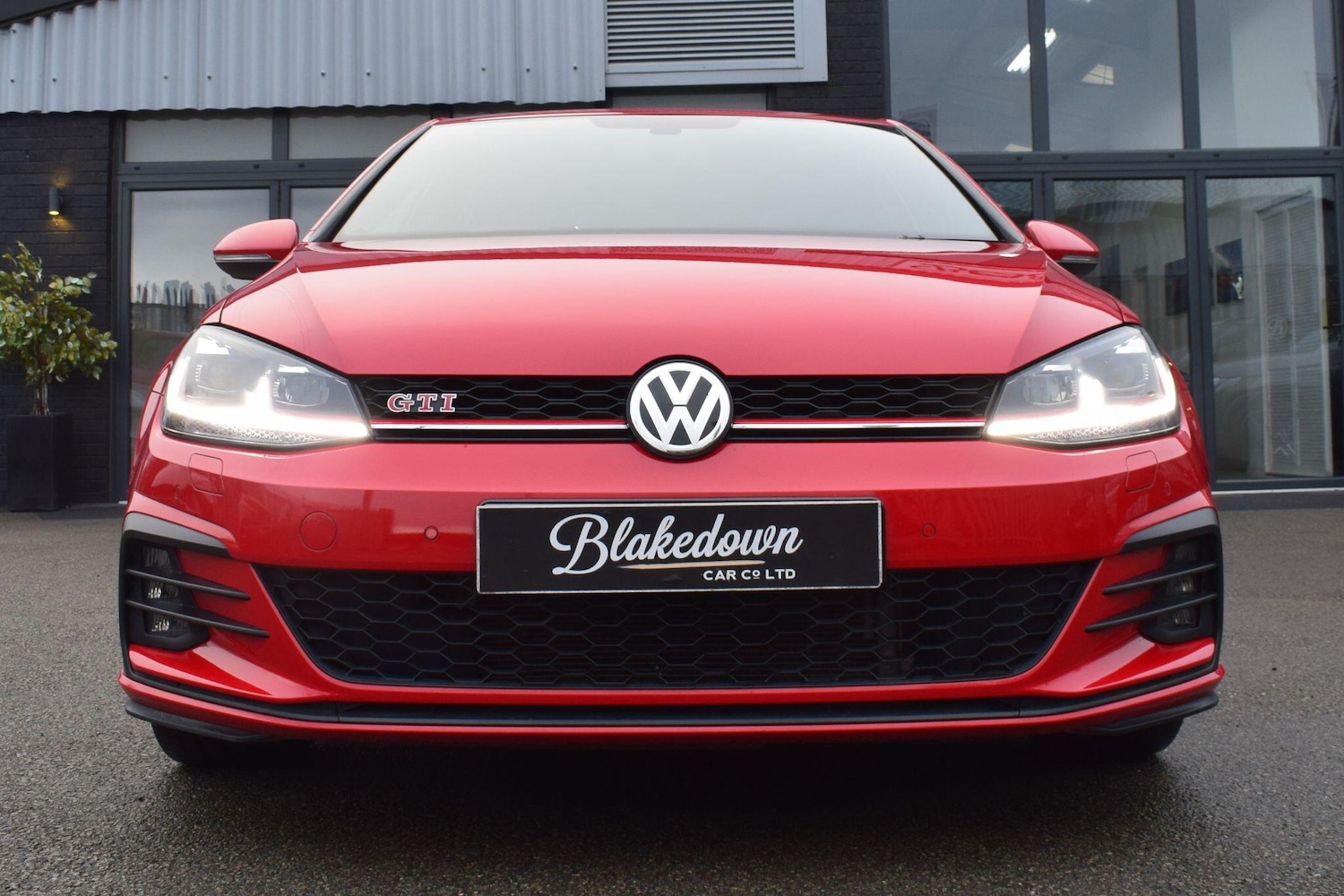 Used Volkswagen Golf 2017 for sale - 77278613: Photo 2