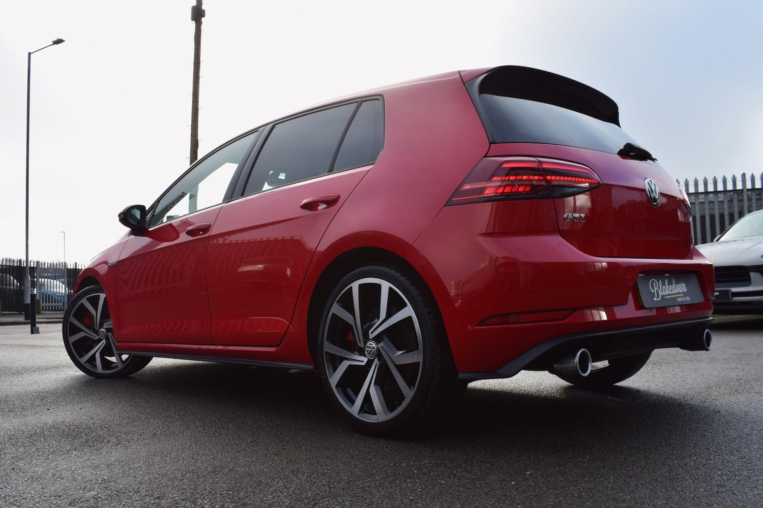 Used Volkswagen Golf 2017 for sale - 77278613: Photo 4