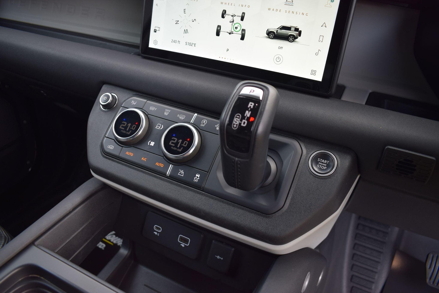 Used Land Rover Defender 2021 for sale - 76965018: Photo 14