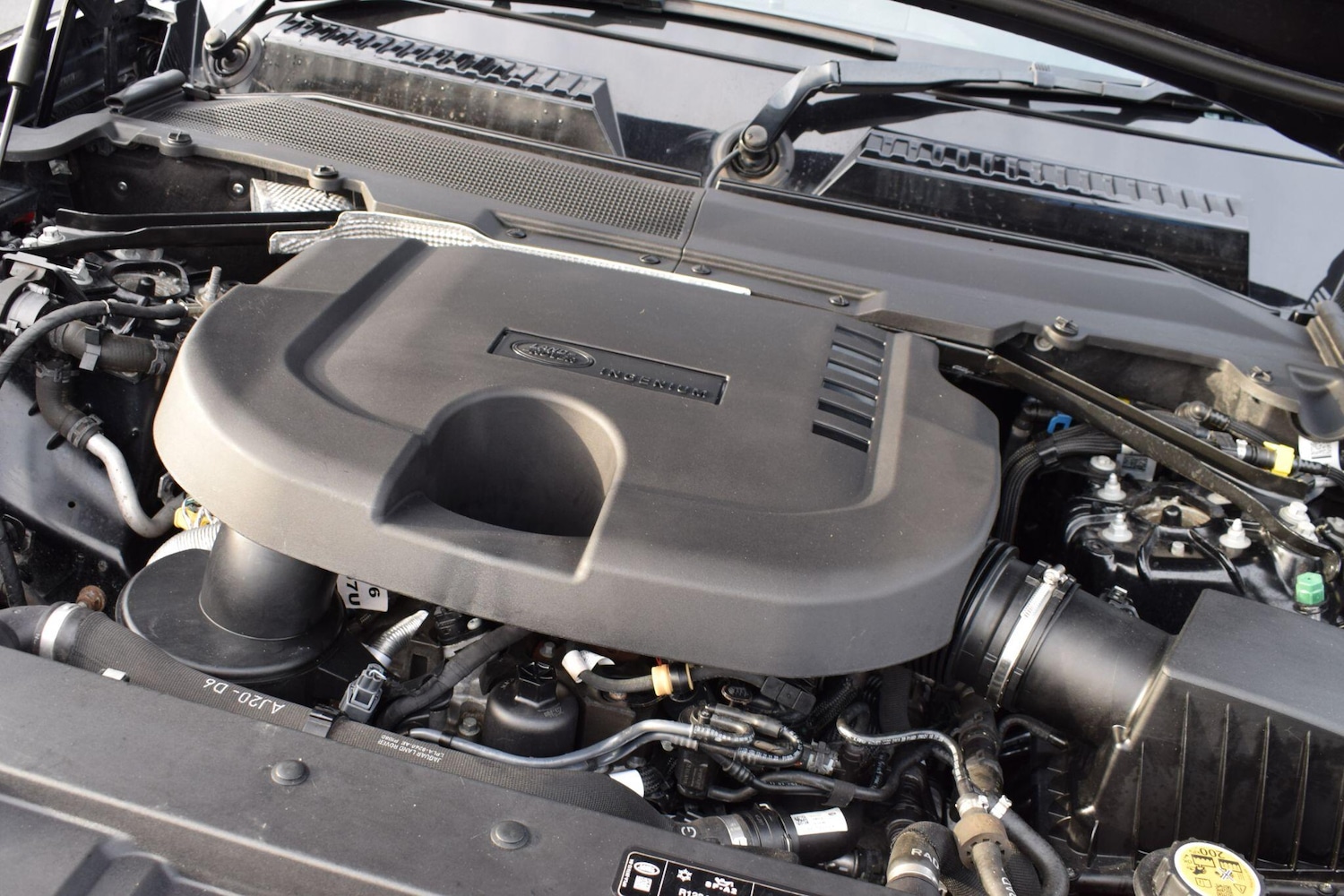 Used Land Rover Defender 2021 for sale - 76965018: Photo 29