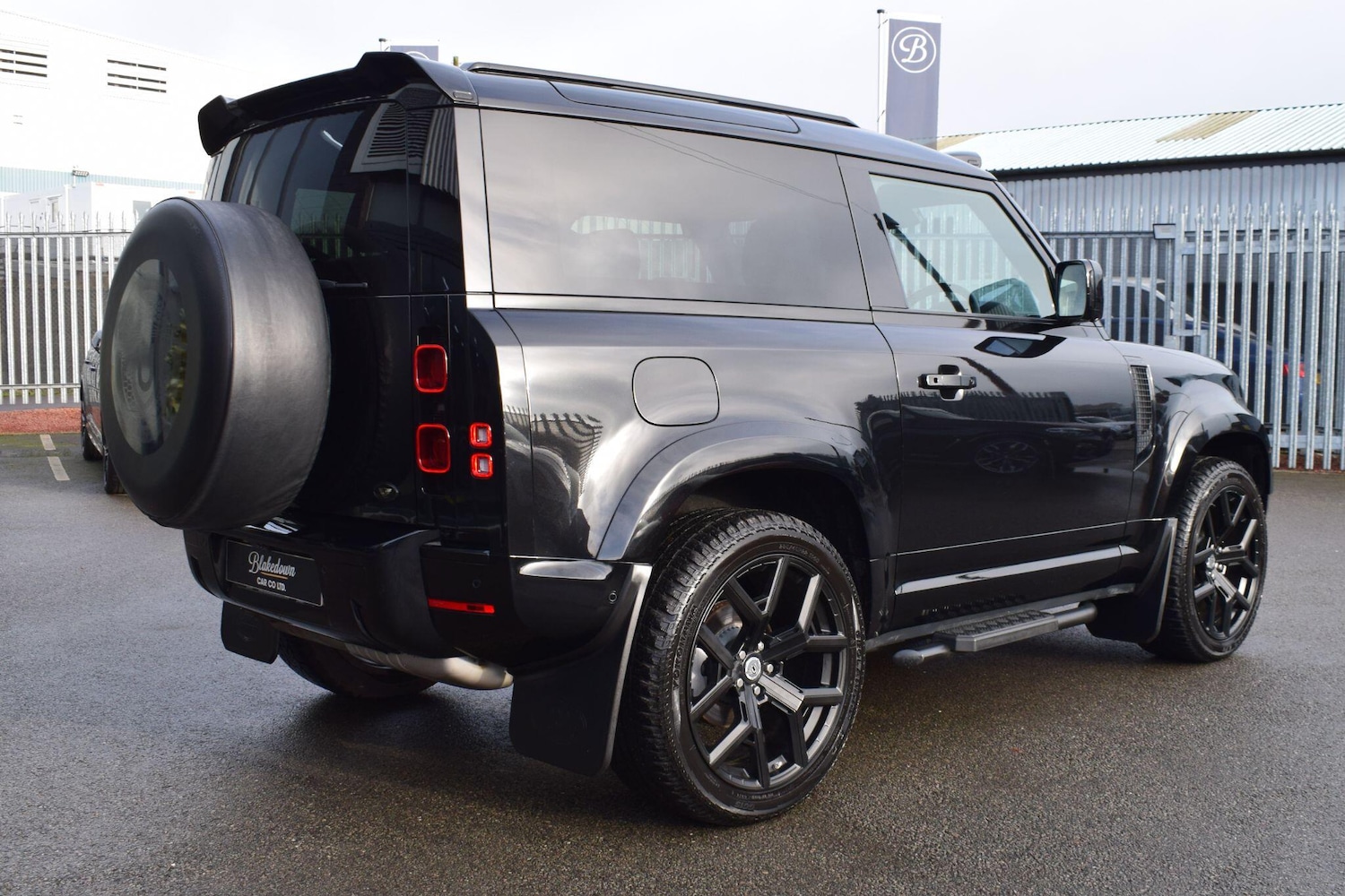 Used Land Rover Defender 2021 for sale - 76965018: Photo 4