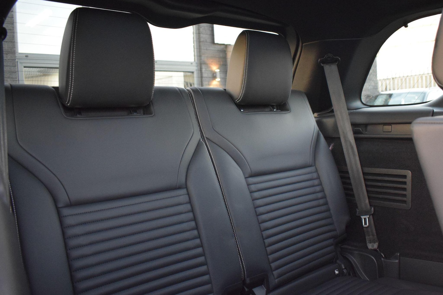 Used Land Rover Discovery 2022 for sale - 77060352: Photo 27