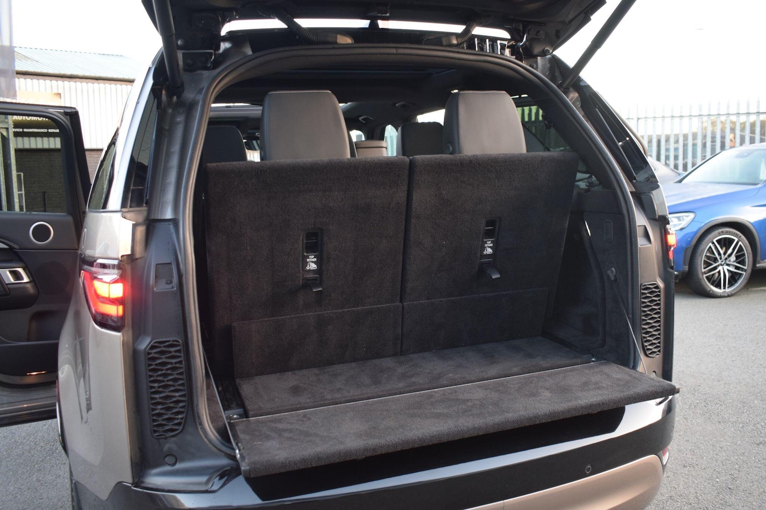 Used Land Rover Discovery 2022 for sale - 77060352: Photo 29