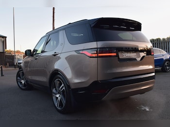 Used Land Rover Discovery 2022 for sale - 77060352: Photo