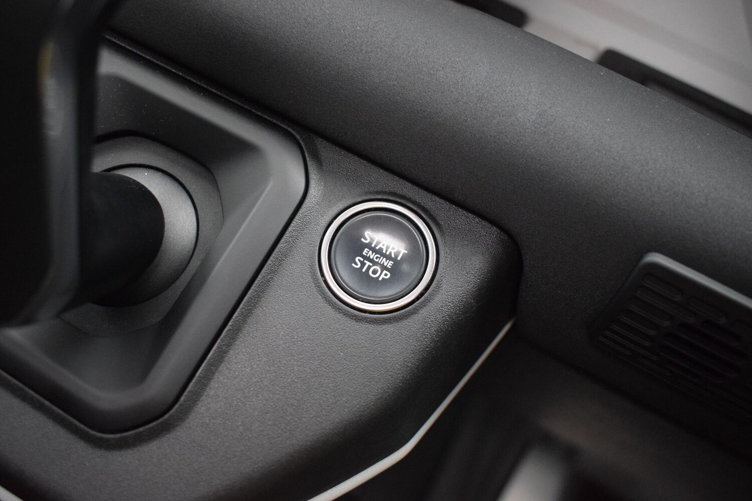 Used Land Rover Defender 2022 for sale - 77598381: Photo 13