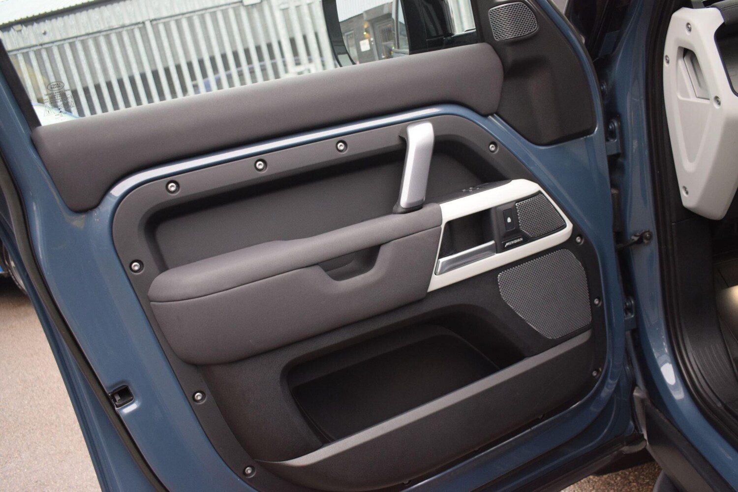 Used Land Rover Defender 2022 for sale - 77598381: Photo 15