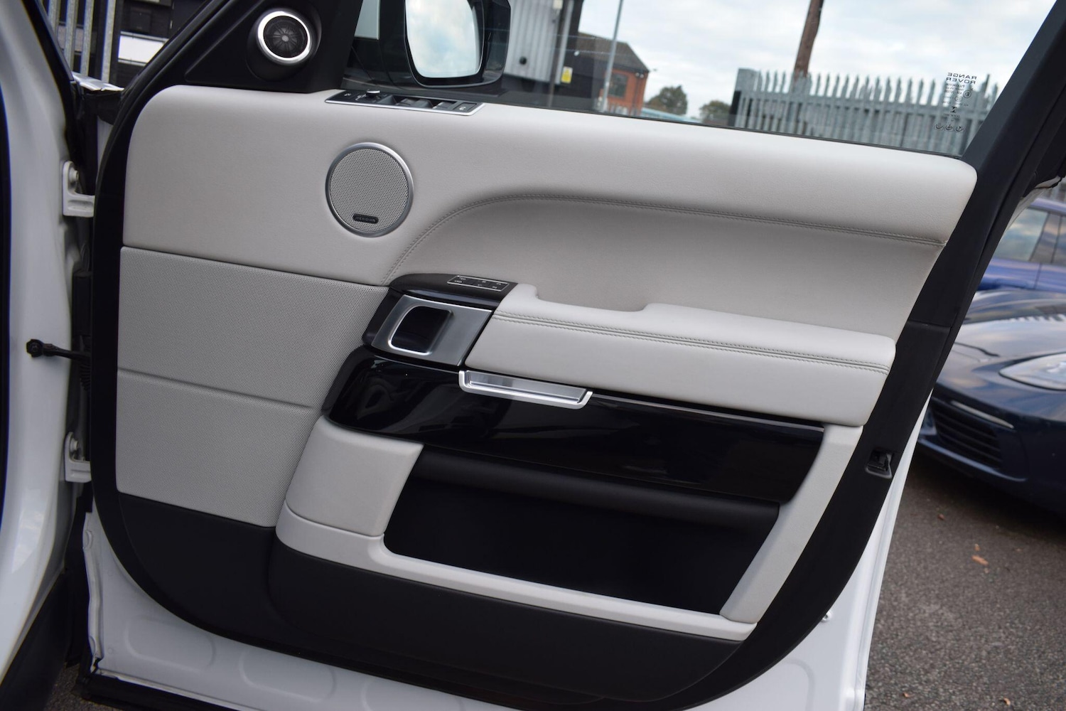 Used Land Rover Range Rover 2017 for sale - 76538863: Photo 17