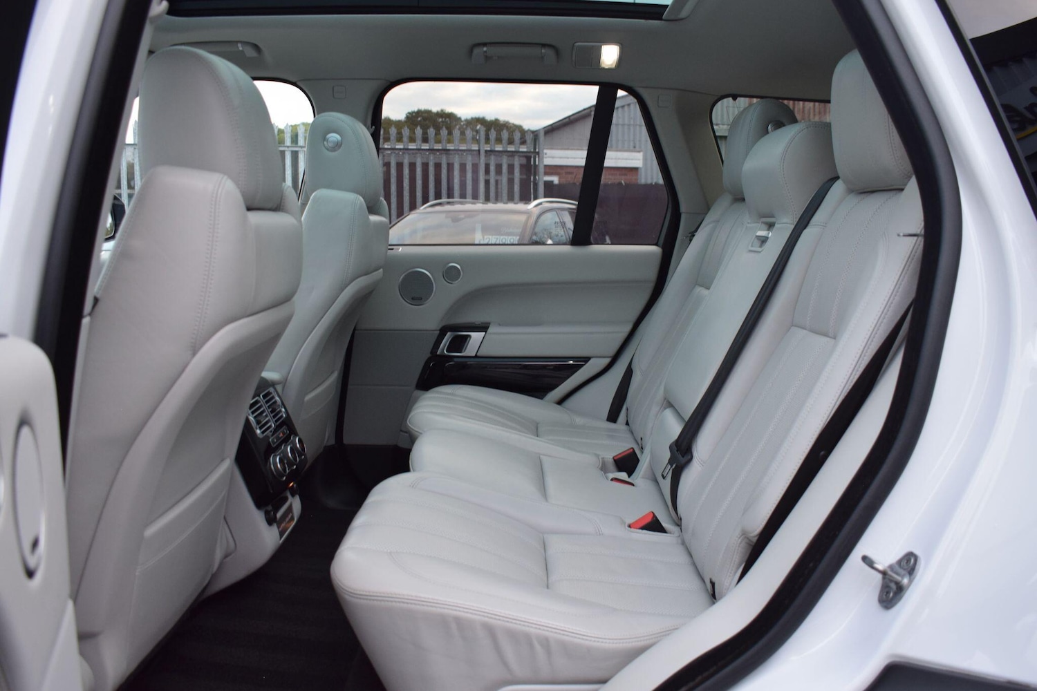 Used Land Rover Range Rover 2017 for sale - 76538863: Photo 32