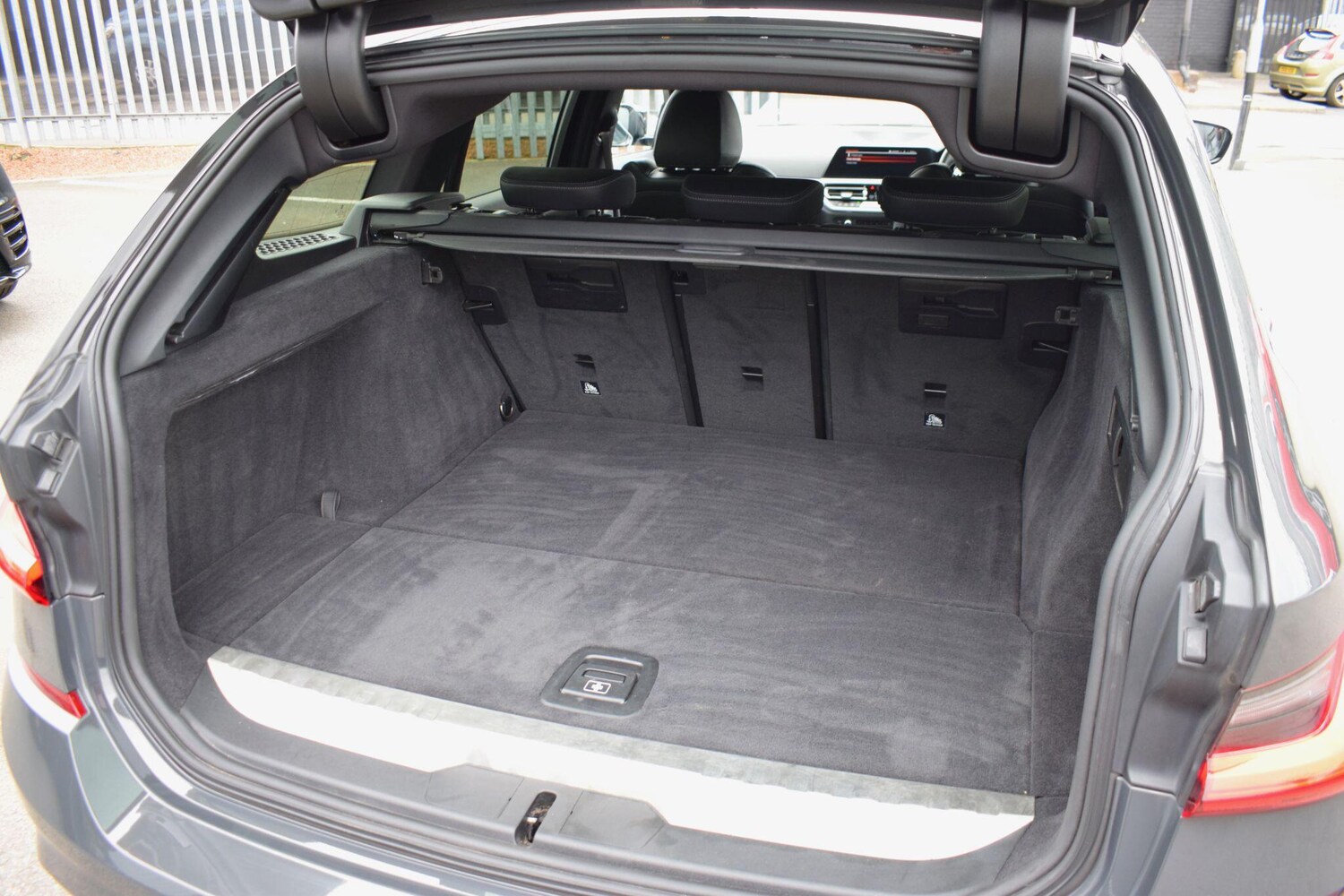 Used BMW 3 Series 2020 for sale - 77737176: Photo 27