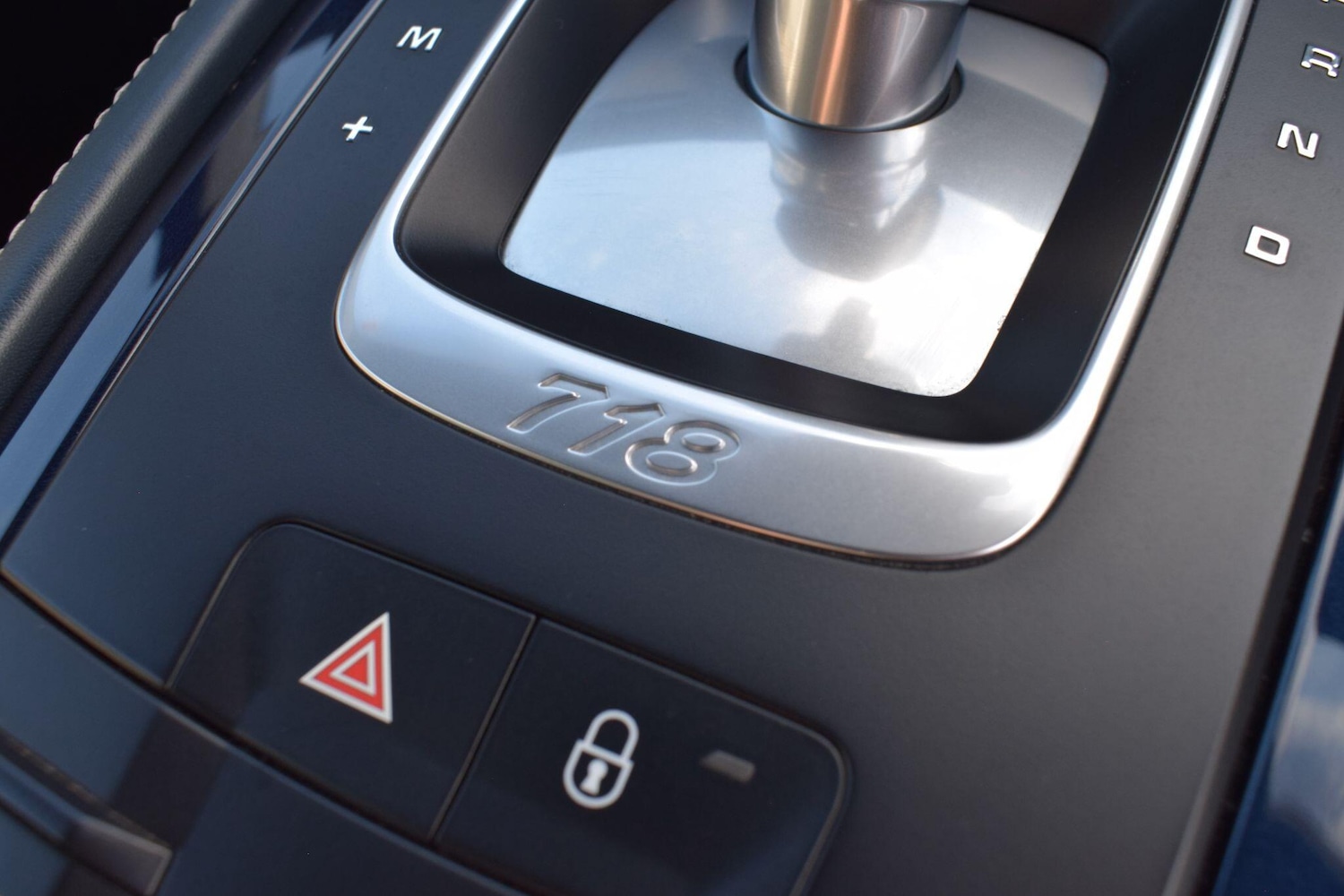 Used Porsche 718 Cayman 2018 for sale - 76389308: Photo 14