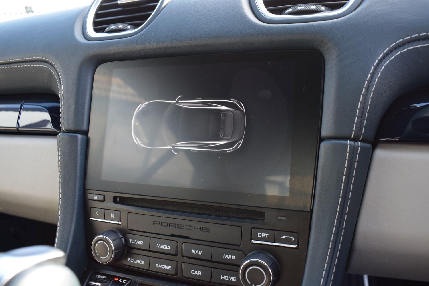 Used Porsche 718 Cayman 2018 for sale - 76389308: Photo 19