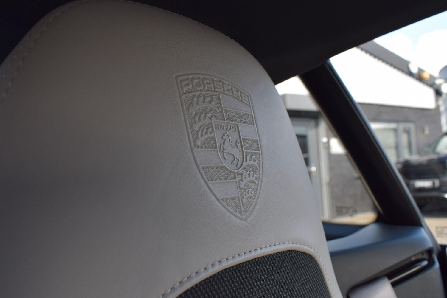 Used Porsche 718 Cayman 2018 for sale - 76389308: Photo 27