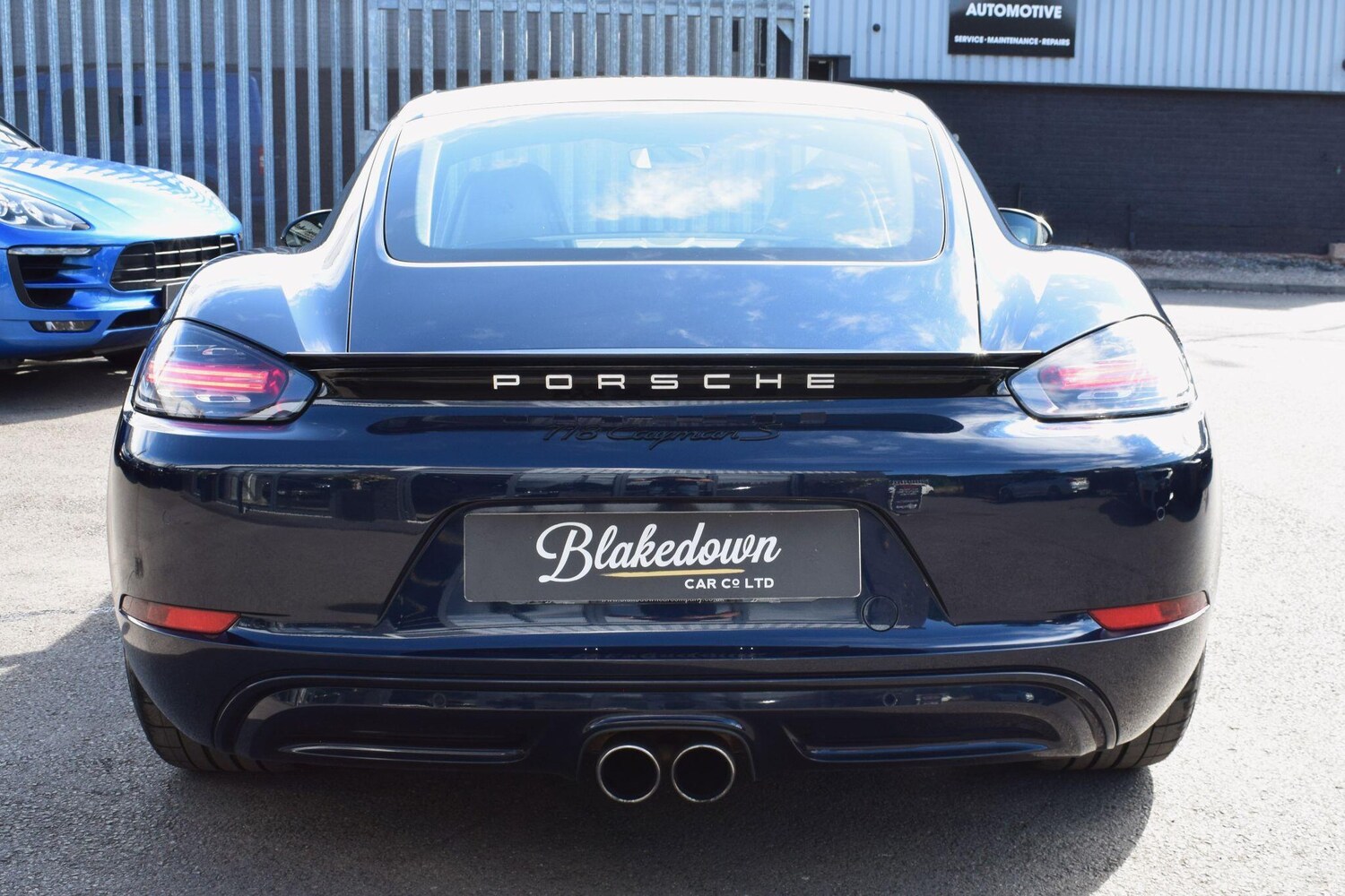 Used Porsche 718 Cayman 2018 for sale - 76389308: Photo 5