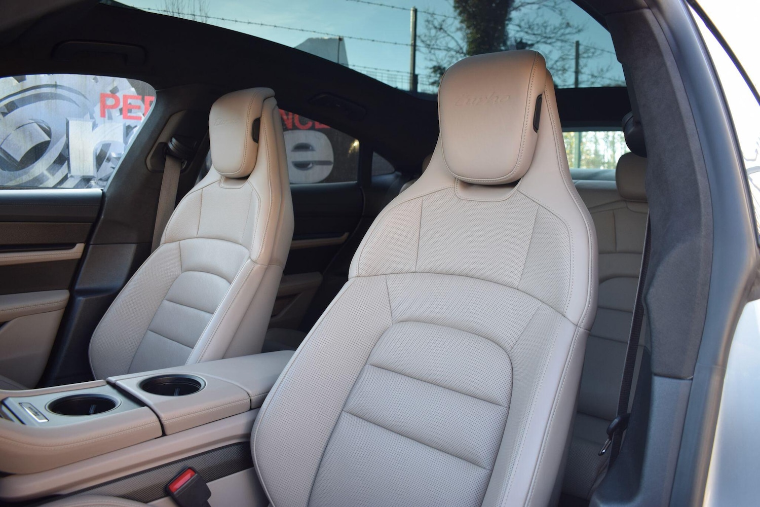 Used Porsche Taycan 2020 for sale - 77290618: Photo 15