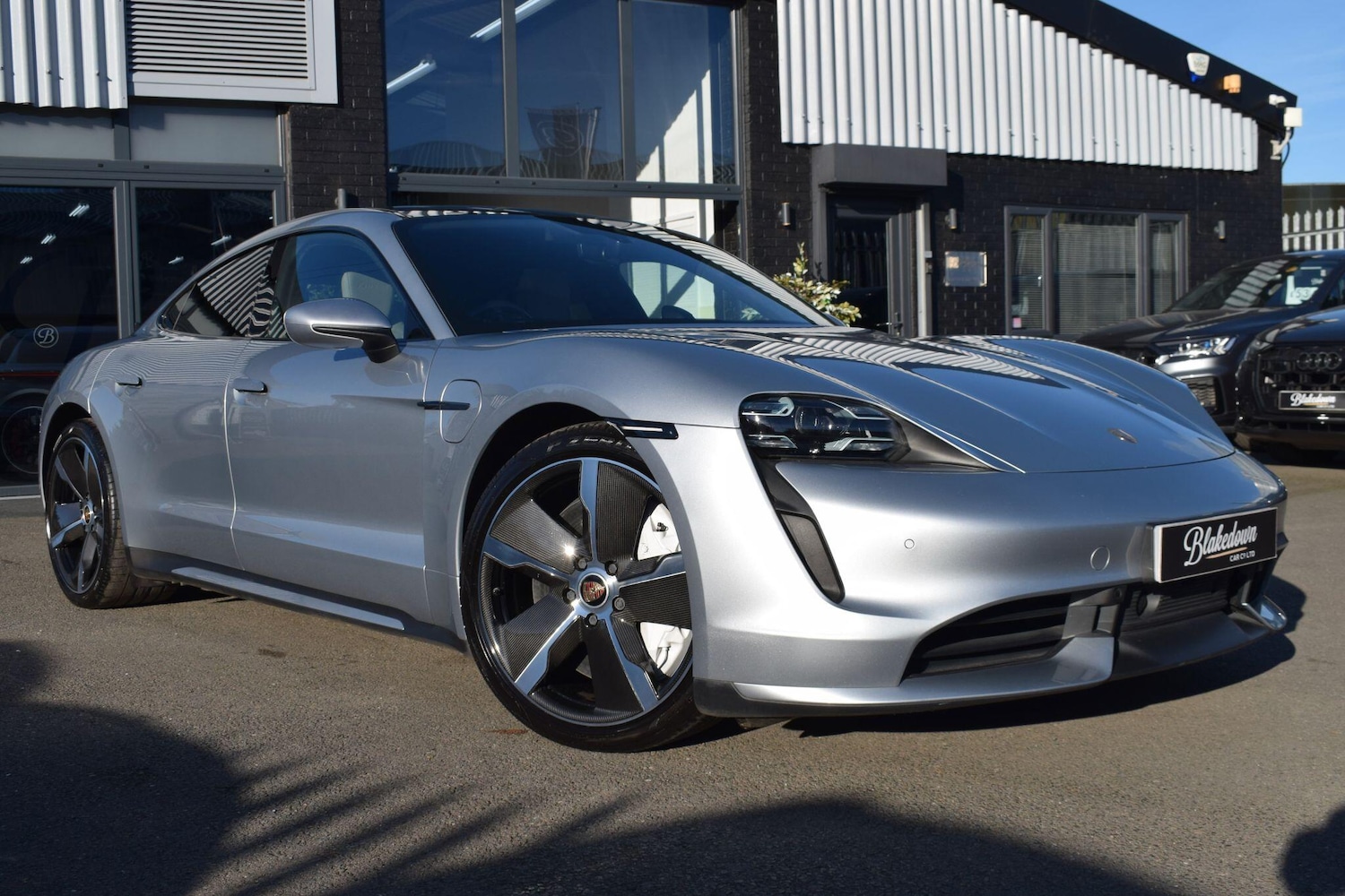 Used Porsche Taycan 2020 for sale - 77290618: Photo 7