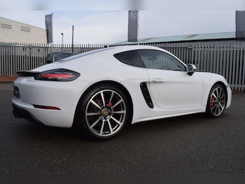 Used Porsche Cayman 2017 for sale - 78348357: Photo