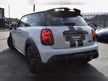 Used MINI Hatch 2022 for sale - 76613280: Photo