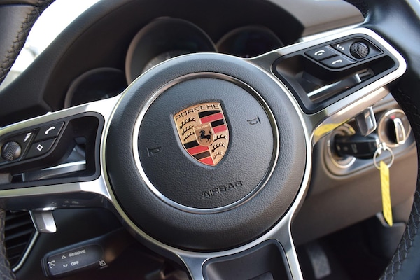 Used Porsche Macan 2018 for sale - 76227370: Photo 11